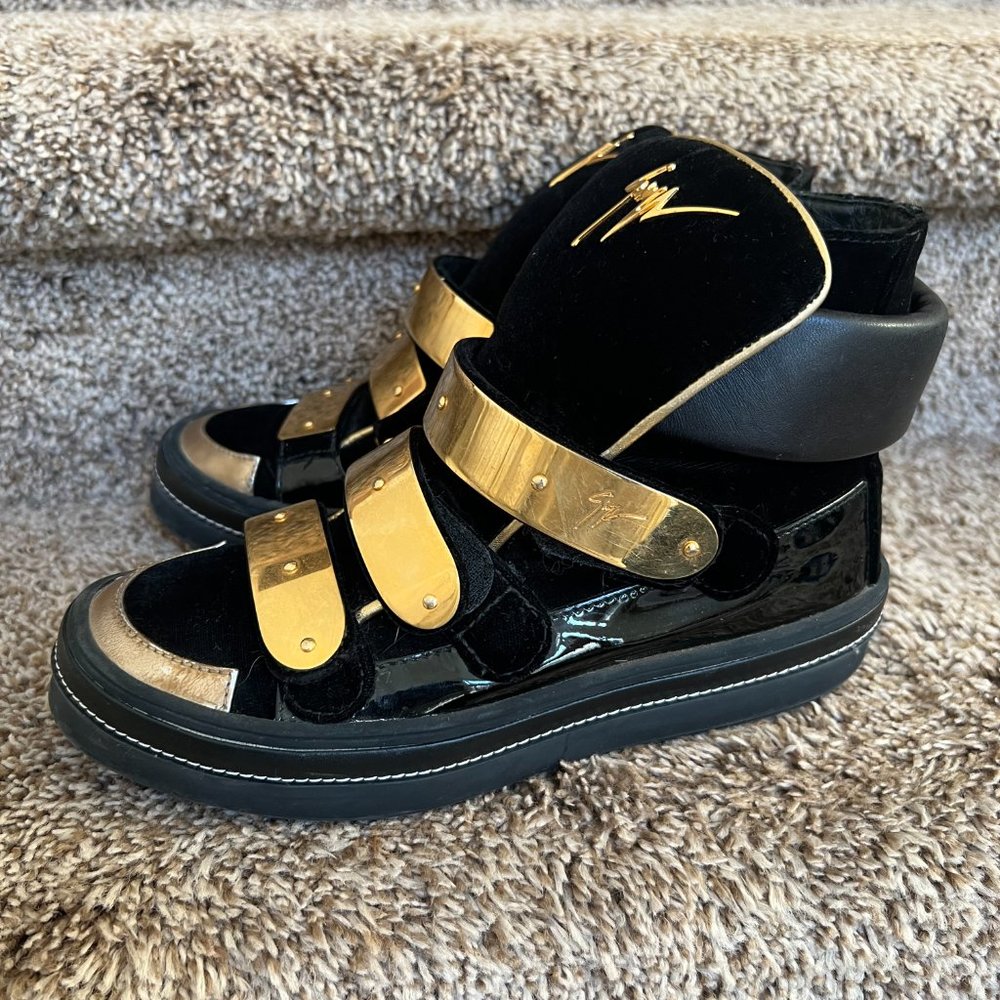 Giuseppe Zanotti Women's Black Velvet Gold Metal Buckle Plate Ski High Top Boots
